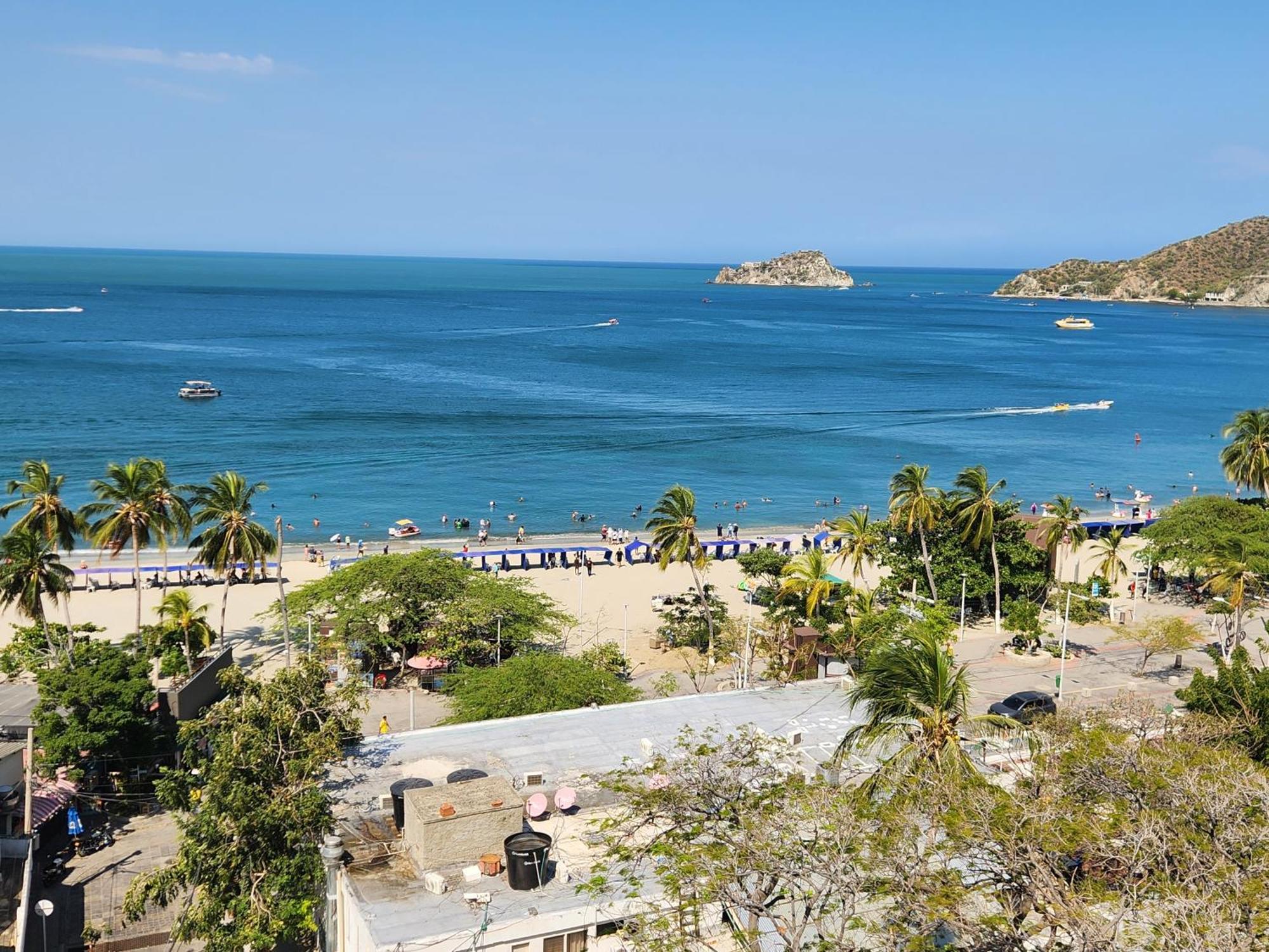 Edificio Macondo En El Rodadero Con Vista Al Mar, No Se Paga Manilla Gaira